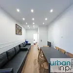 Urban Flat 35 - 2 Bedroom Apartment Grands Boulevards